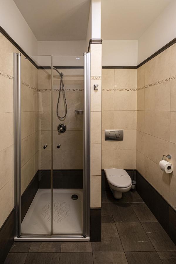 Hotel Mario Леднице Екстериор снимка
